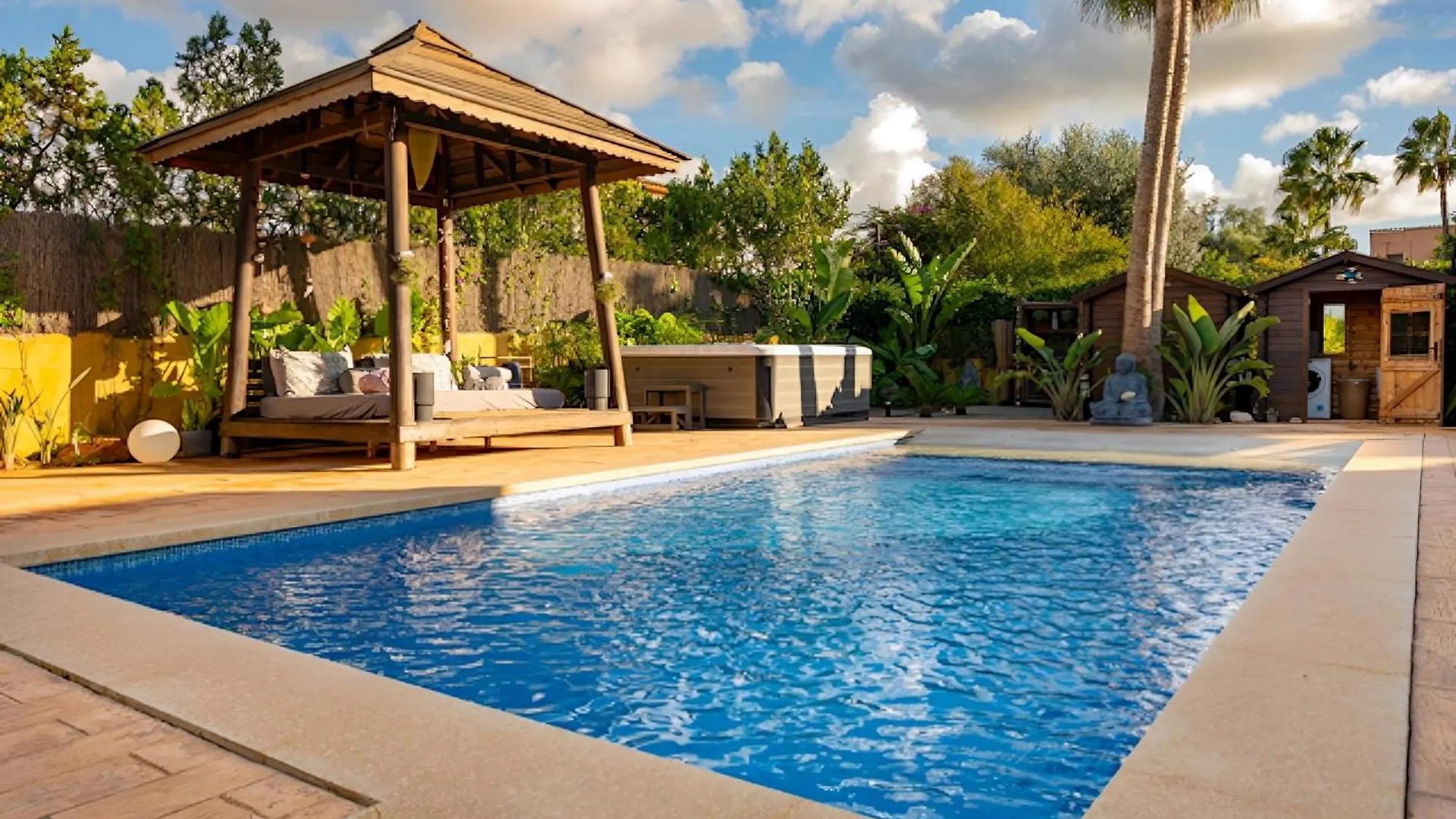 New Retreat - Villa Nautilus, Very Close To The Beach And Palma City By Renthousing Urbanización Ses Palmeres